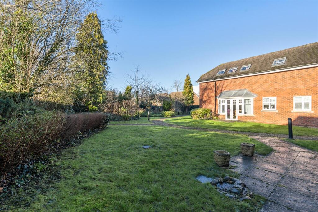 Apartment 4 Katherine Place_16.jpg