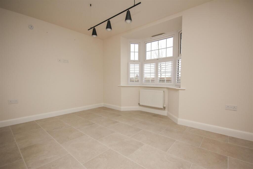 dining room.JPG