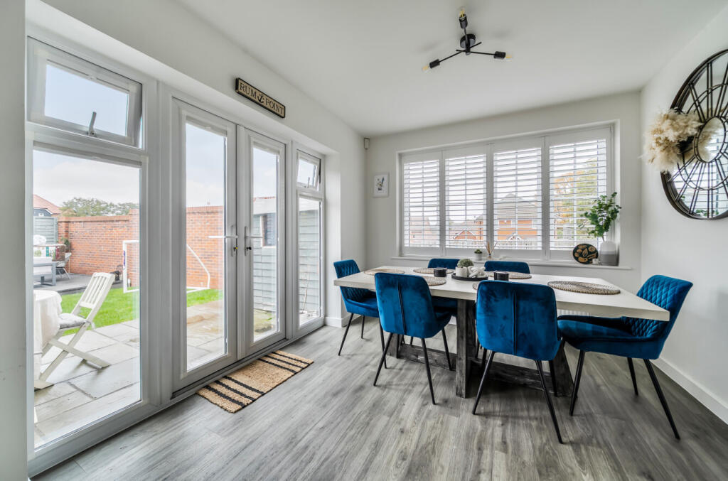 1373596-19-690c8e...