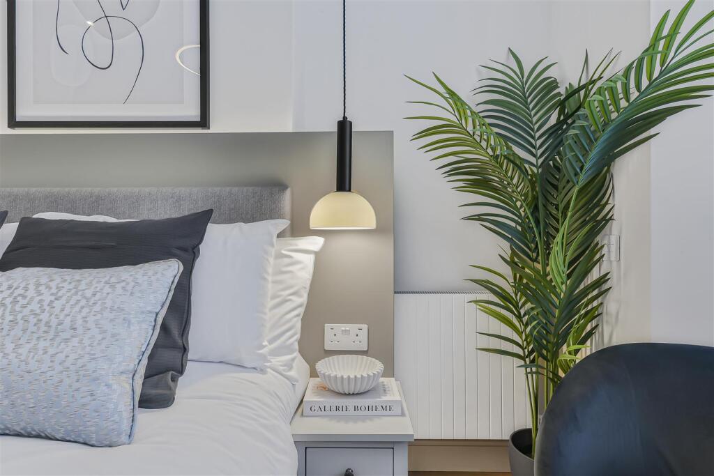 One Stay - Studio 6 - Bedroom - Image 8.JPG
