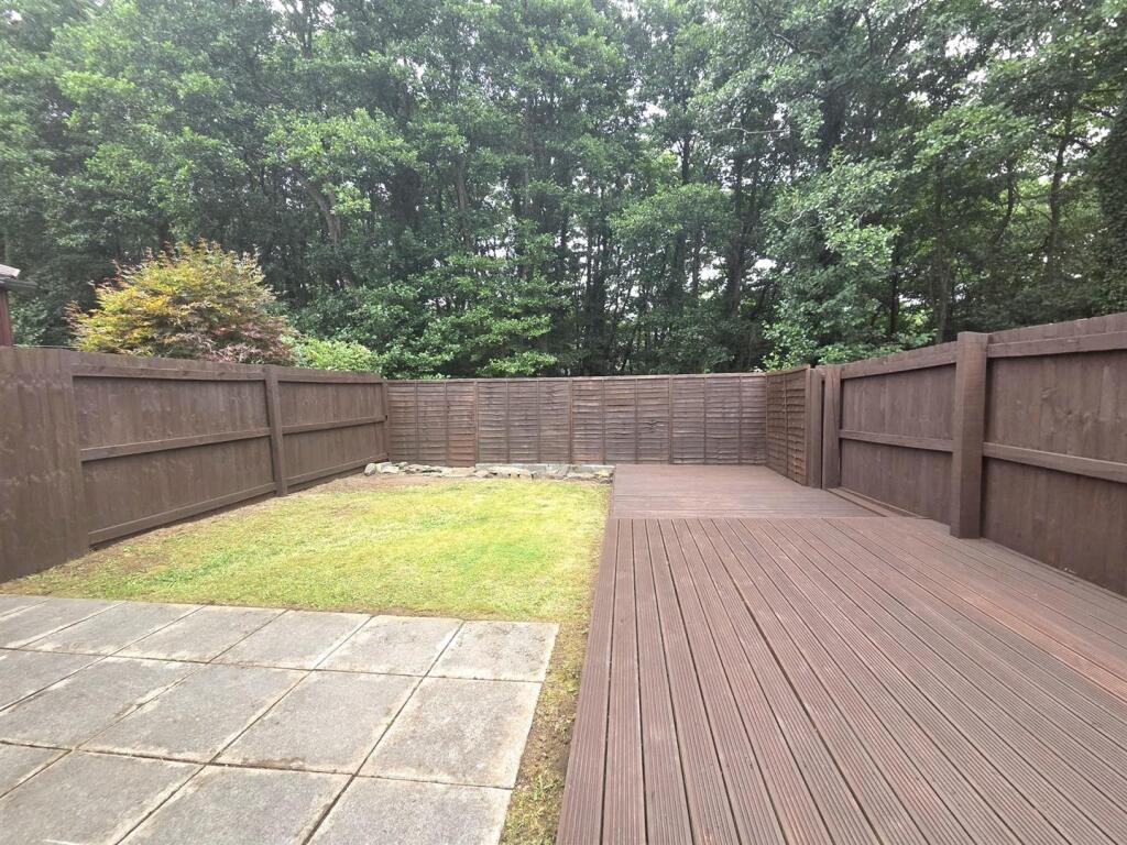 26 castel morgraig garden.jpg