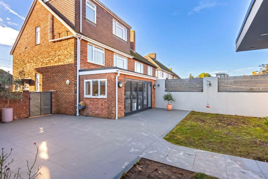 Ridgeway Close_32.jpg