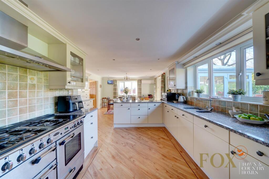 15 Chase Rd (26).jpg