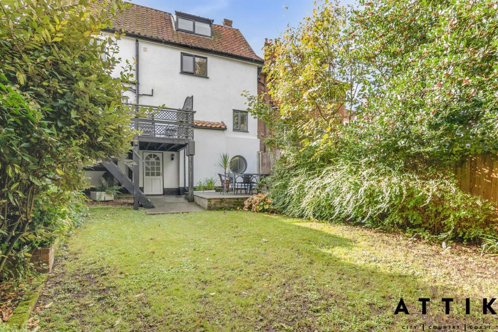 152 Chediston Street, Halesworth IP19 8BD (19).jpg