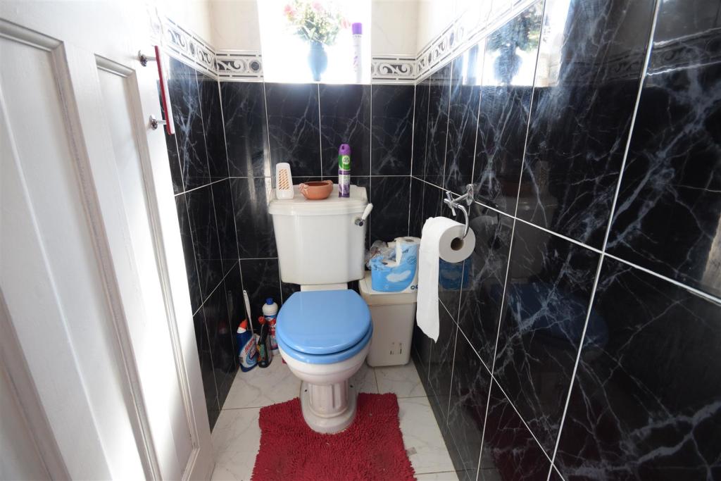 SEPERATE WC