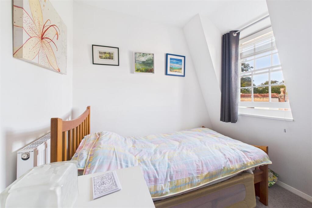 The Penthouse, 12 Kingsdown Parade, Bristol, BS6 5