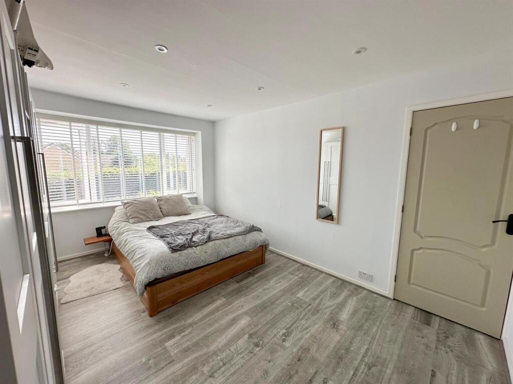 3 bed semi, Steeton