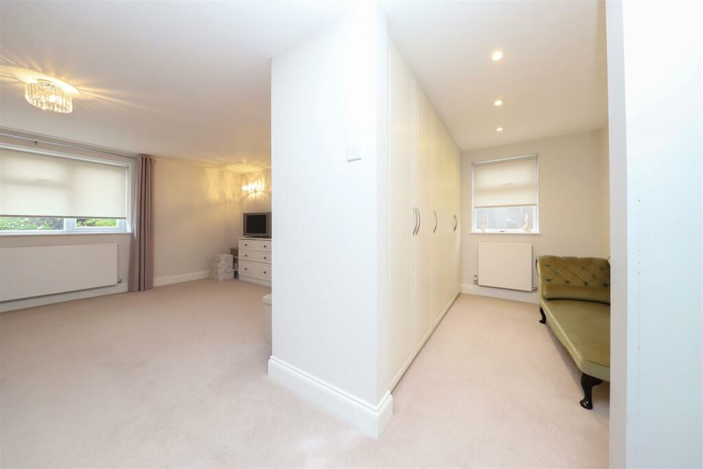 207 Eastcote Road (13) copy.jpg