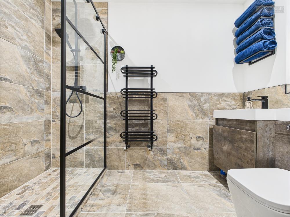 En-Suite To Bedroom Three