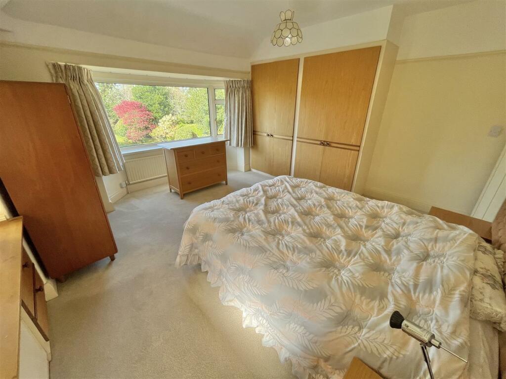 Bedroom 1 Aspect 2.jpg