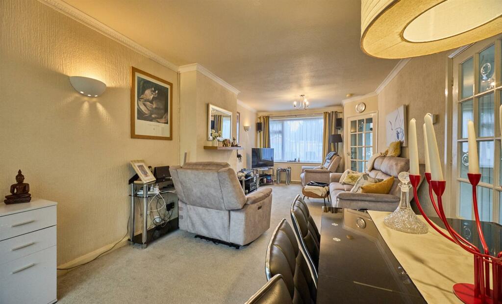 Chesterfield Way  13.jpg