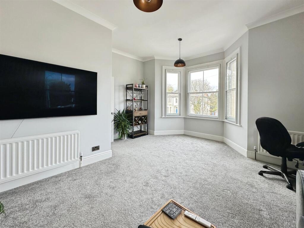 1d934b49--4DA6-A2B4-9C1683F9C32B-31899-00000E720C1