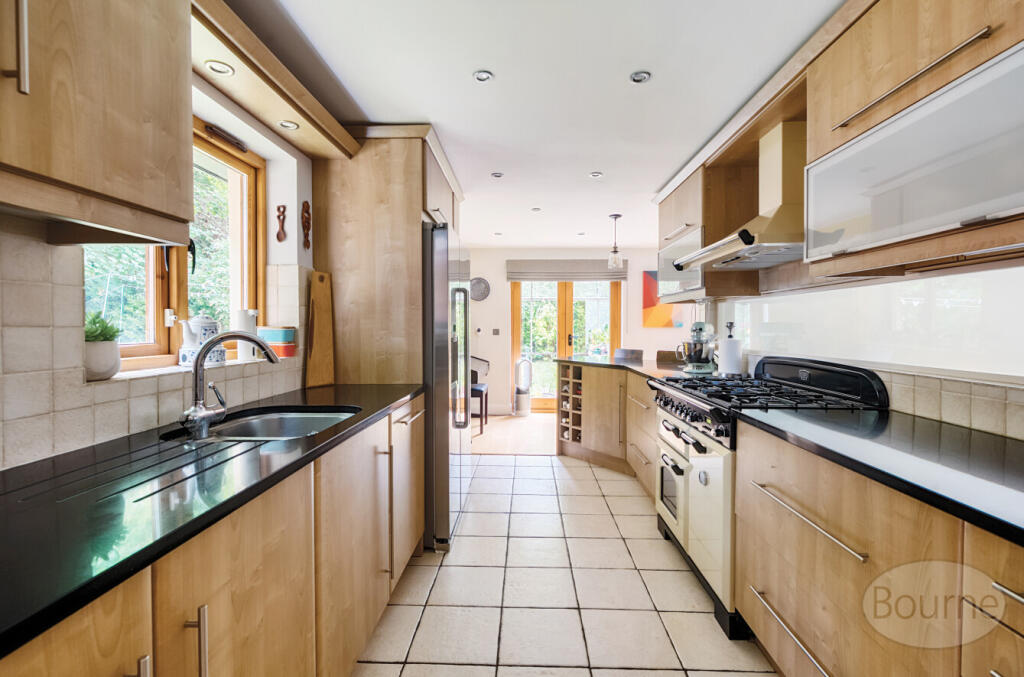 0147da2b-3f9b-405...