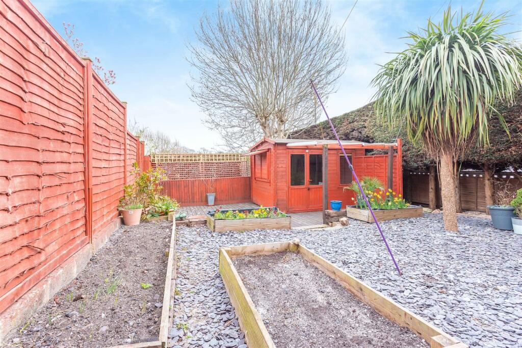 Rear Garden5.jpg