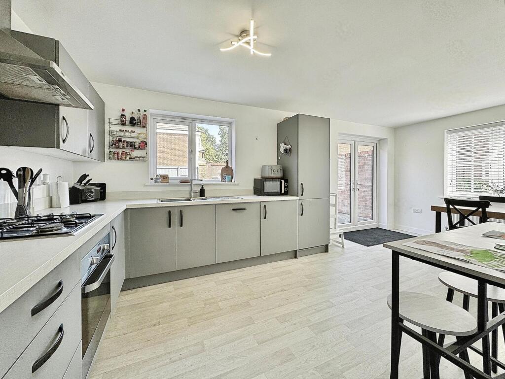 27 Oak Tree Road, Great Glen, Leicester, LE8 9HP