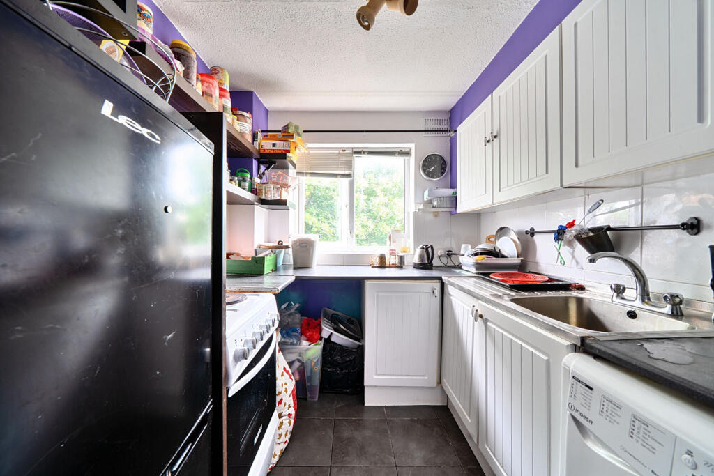 1316518-8-685d2c3...