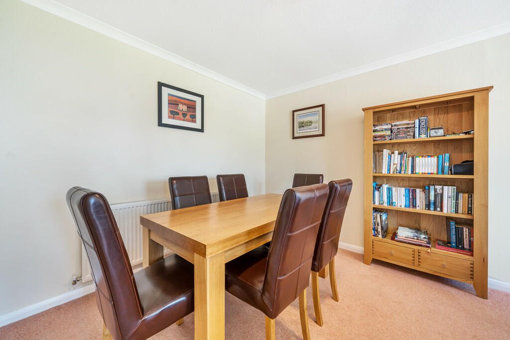 Living / Dining R...