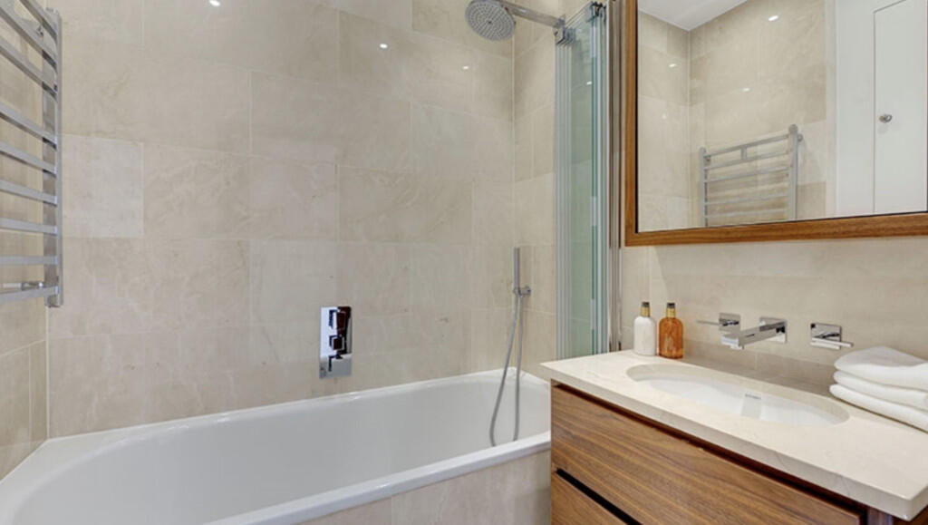 Screenshot 2025-0...