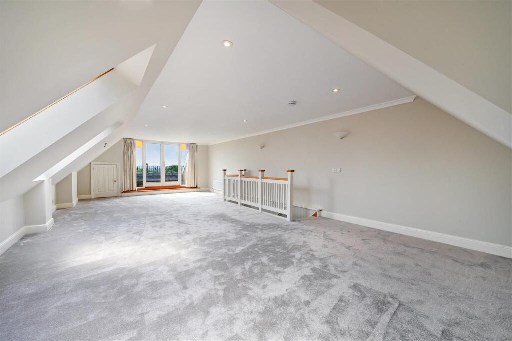 COTTENHAM PARK ROAD, 47A-1.jpg