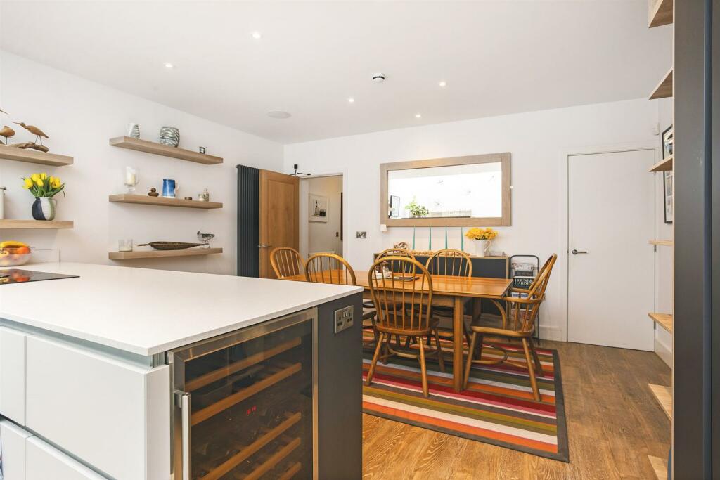 64846_21 Vittoria Walk Cheltenham- (11)_low.jpg