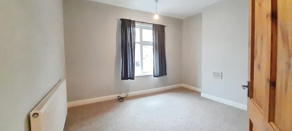 93878f57-WhatsApp...