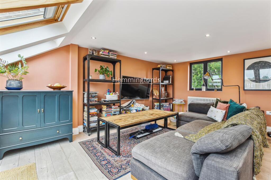 10-f24de6e9-a274-4420-a5b7-f4b335cbbf4bGCHMF - Fla