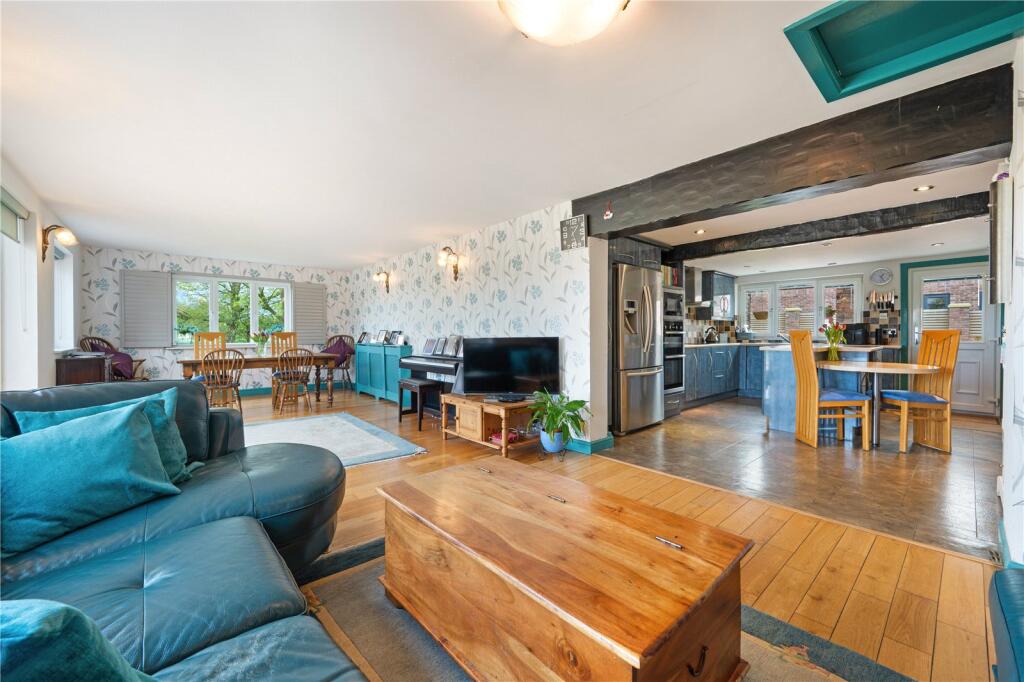 Living/Dining Room A