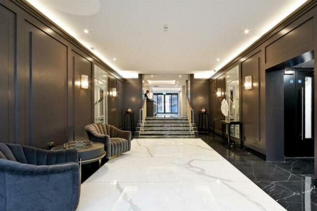 COMMUNAL FOYER AND LEISURE FACILITIES
