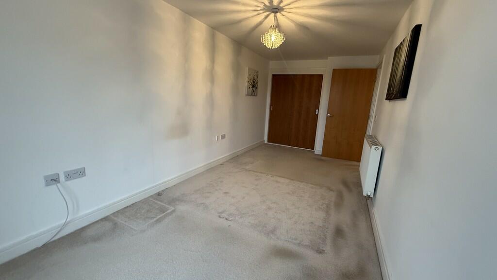 Master Bedroom Vi...
