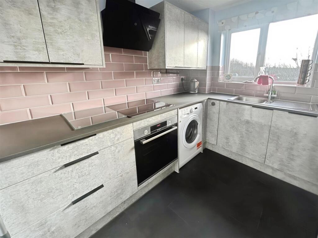 e91124ff-Kitchen.jpg