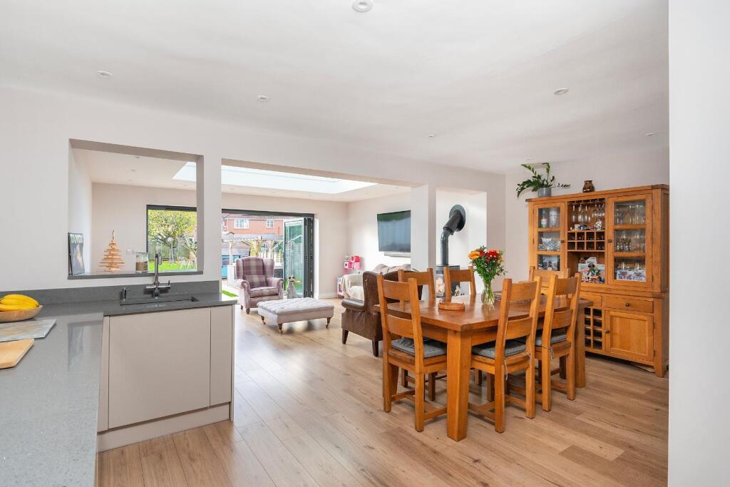 1B2H9RDD - Kitchen Diner A.jpg