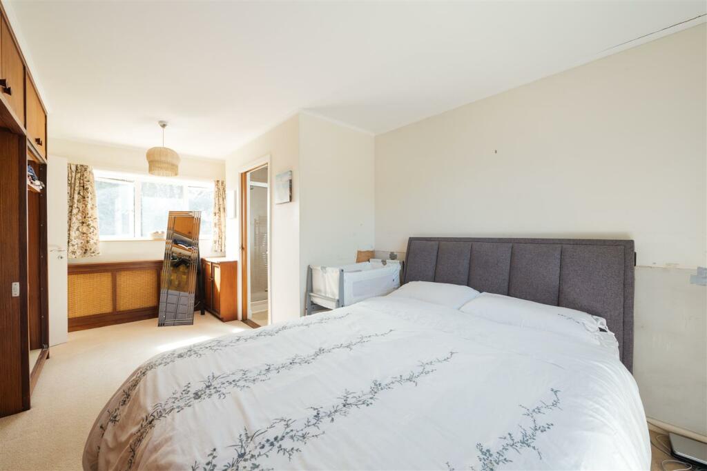 12 Dale Close, Hitchin-23.jpg