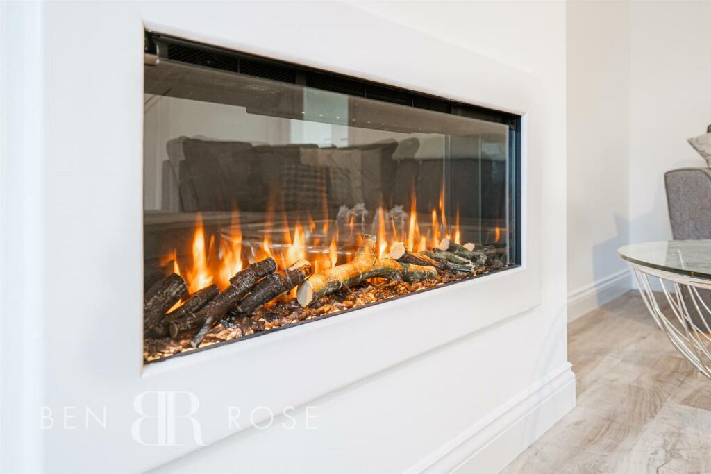 Lounge Feature