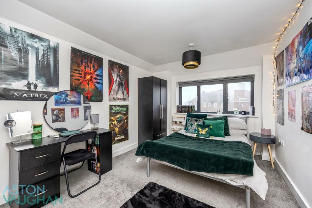 Woodbourne Avenue_114-002.jpg
