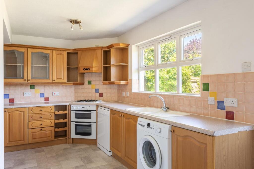 Cranley Nep Town Road-1.jpg