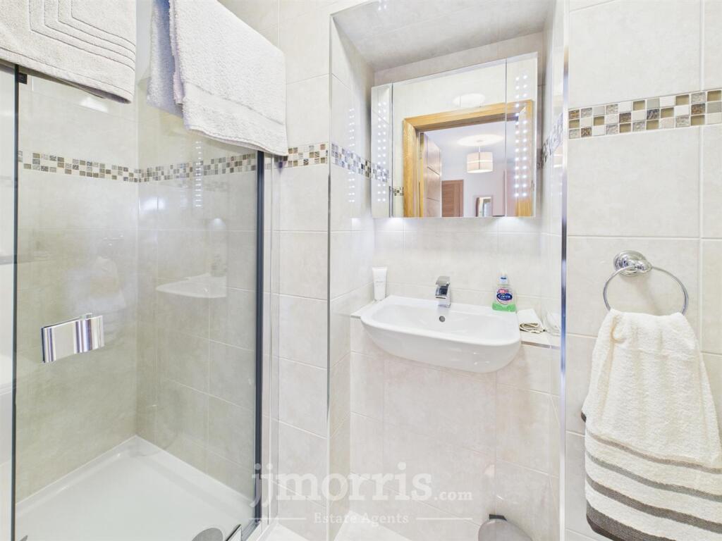 Bedroom Two En-Suite