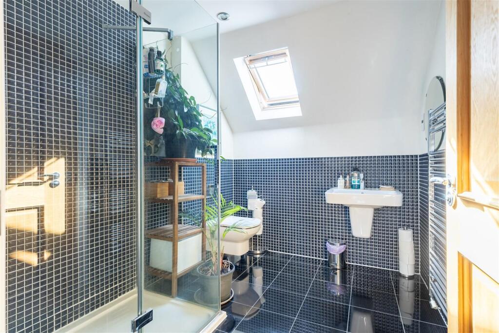 1 Kings wood  (11).jpg