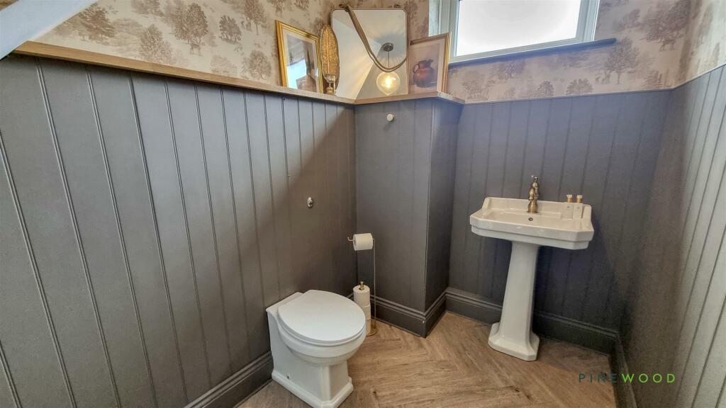 DOWNSTAIRS WC