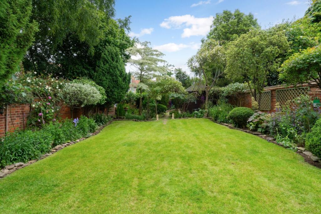 72098_25 Lathbury...