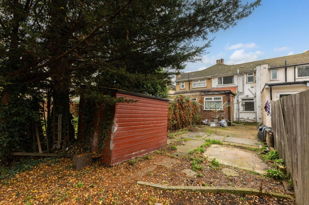 56 Langley Crescent, Harlington, Hayes, UB3 5HN