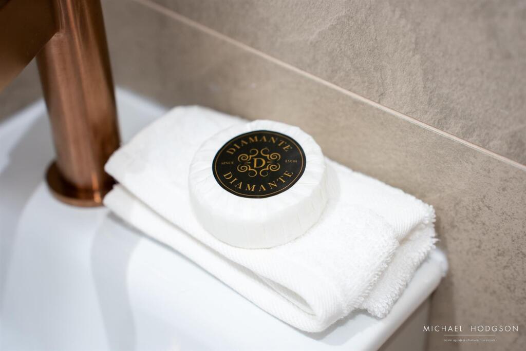 13 Front Street, Whitburn-53.jpg