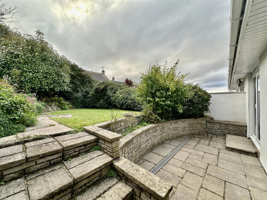 Rear Garden (2).jpeg