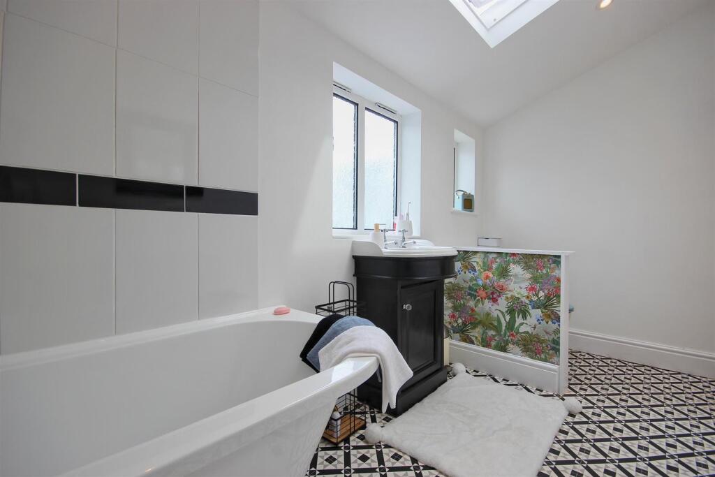 Main Street, Beeford (27).jpg