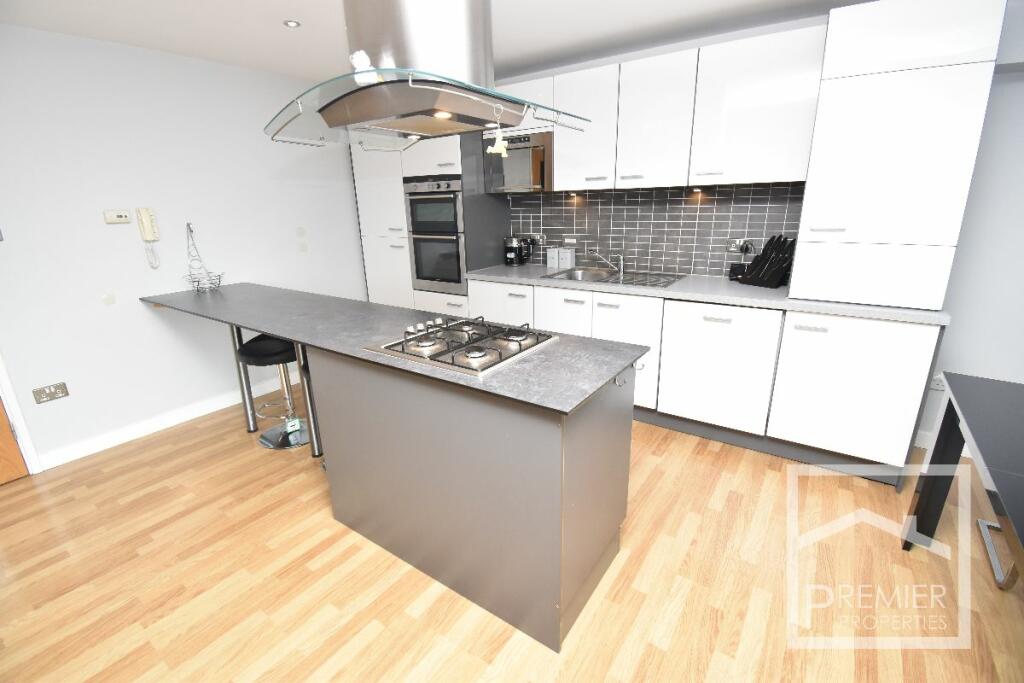 Lounge/Kitchen