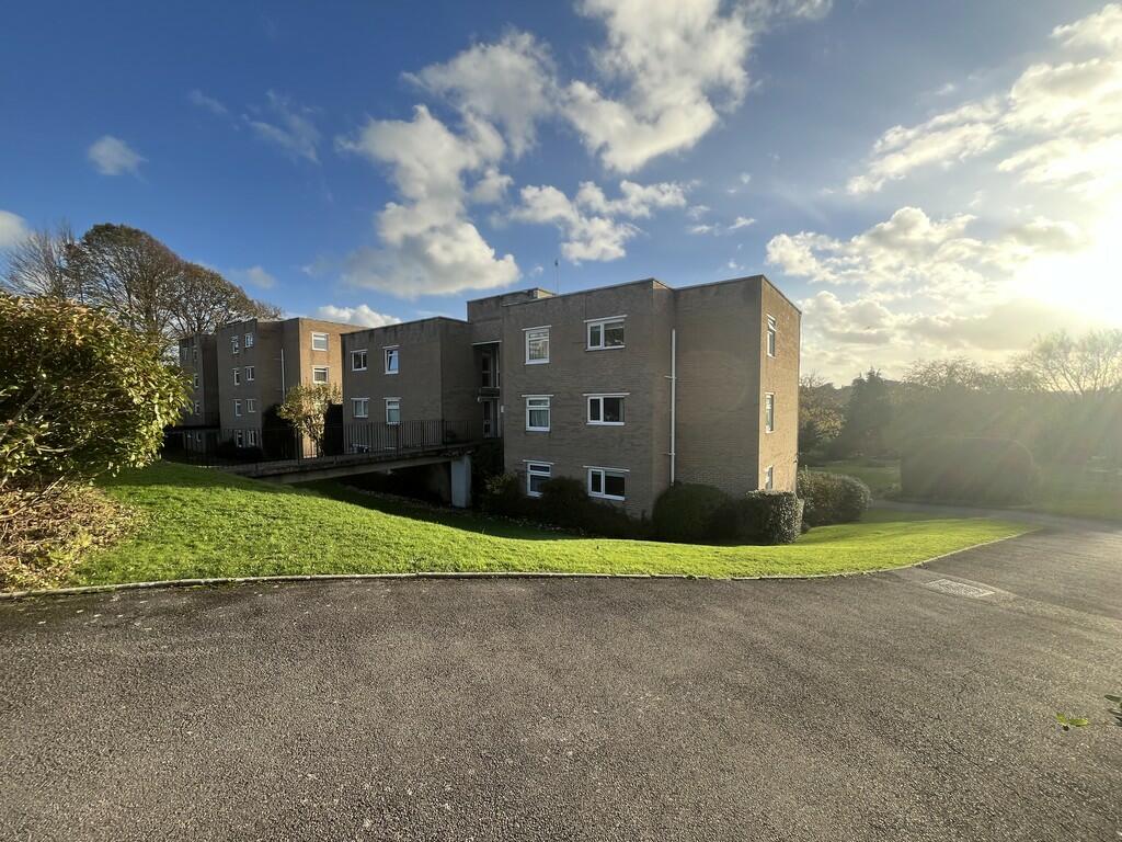 21 Lilliput Court...