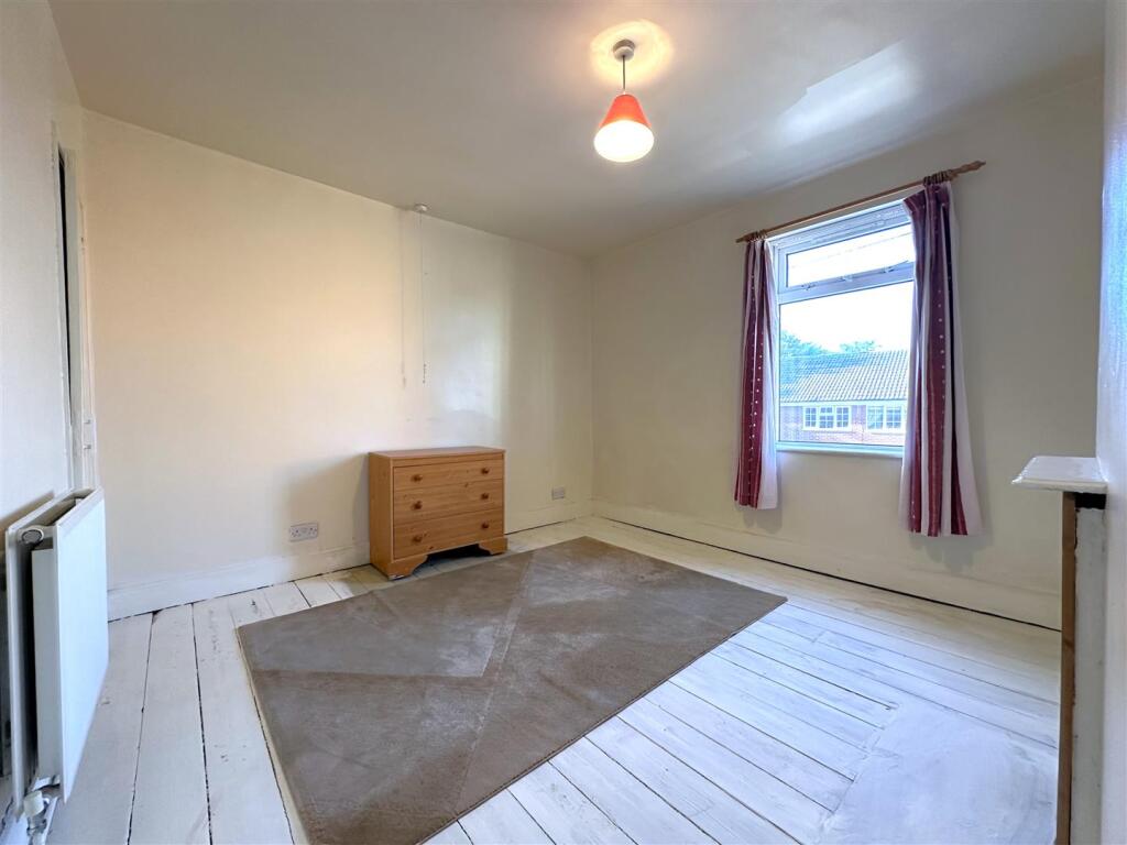 Master Bedroom 211