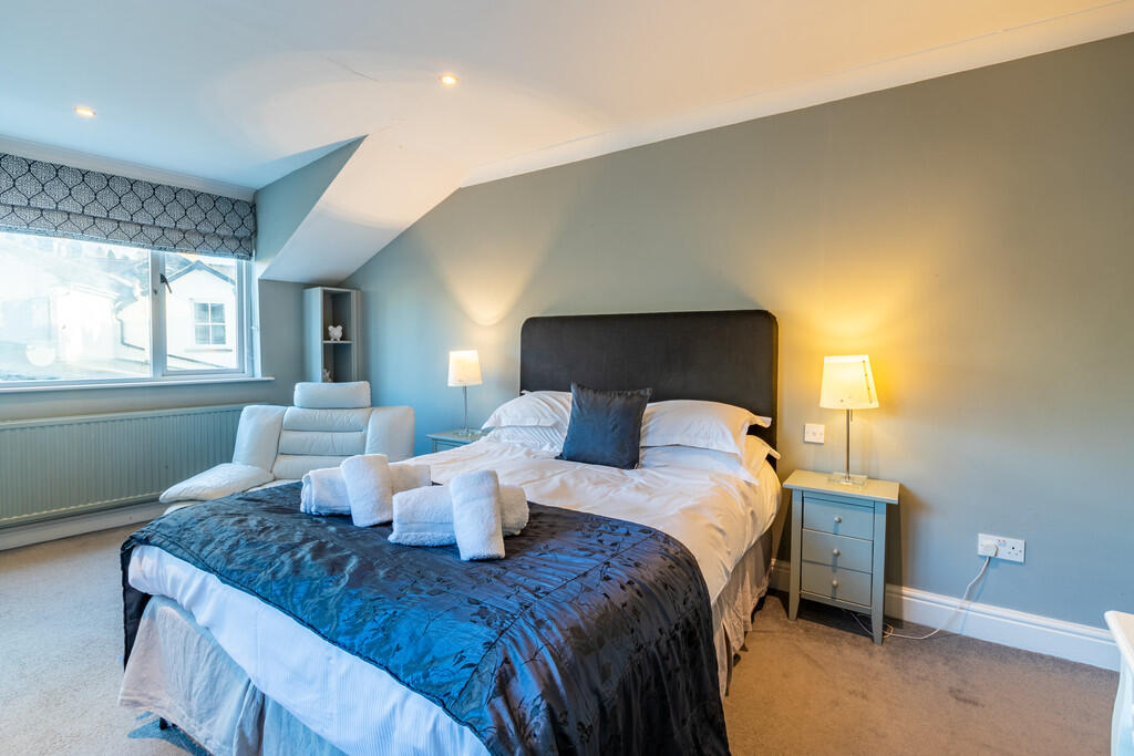 Bedroom 2 - Cardu...