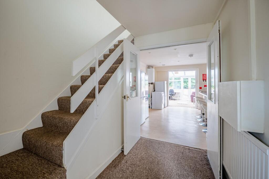 6 Stanway Close BA2 2UR-23.jpg