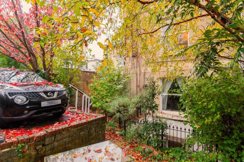 1V6WCM - External G.jpg