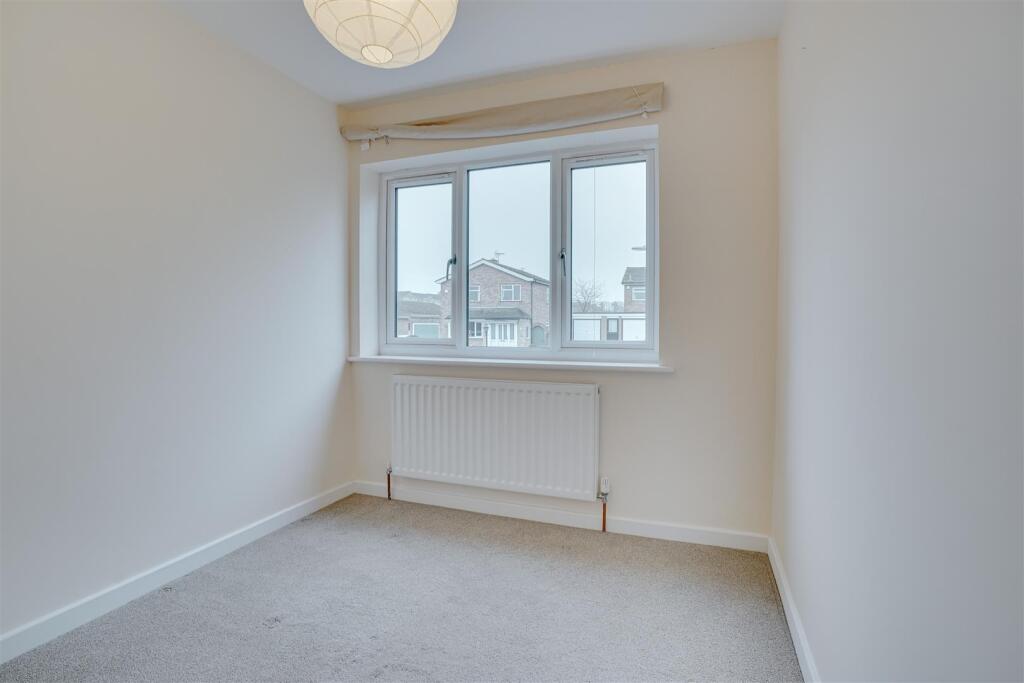 16 Trinity Dr-16 Trinity Dr, Newmarket--32.jpg